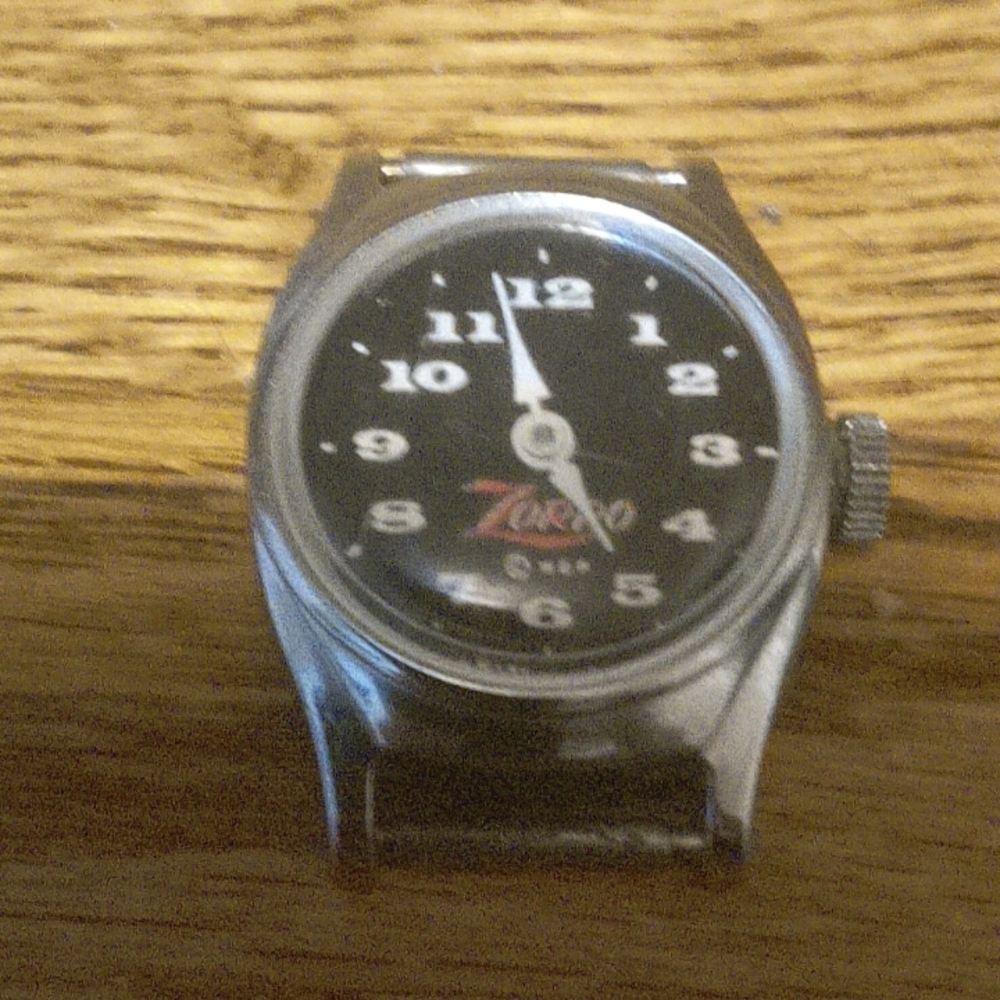 El "Zorro" U.S. Time Ladies Chromed Mechanical Watch. Circa 1950.  Sets, Runs.